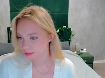 melanie_ryer — Tease the pussy [122 tokens left] Hello everyone, my name is Melanie!PVT OPEN #shy  #blonde #18 #feet #ass