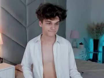 williemiler — Welcome to my room! - Goal: Take off shirt [33 tokens left] #new #18 #couple #feet #young