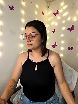 Photos of Coralinne__ from StripChat is Freechat