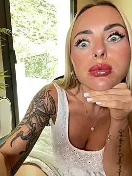 EmaSalis — Freechat on StripChat