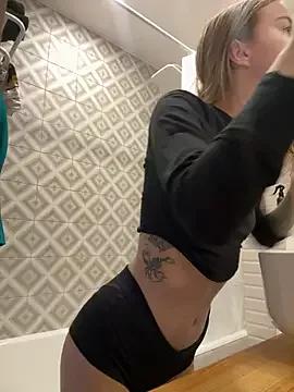 Photos of enjoy_my_beauty from StripChat is Freechat