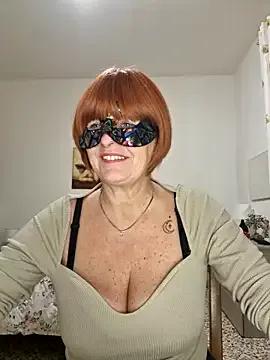 Gattina74 — Tolgo maglietta