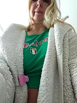 Photos of MariaRichi_ from StripChat is Freechat