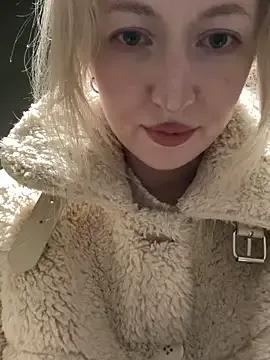 RonnieKiss — take off shorts