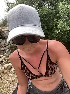 Photos of Samira-Summer from StripChat is Freechat