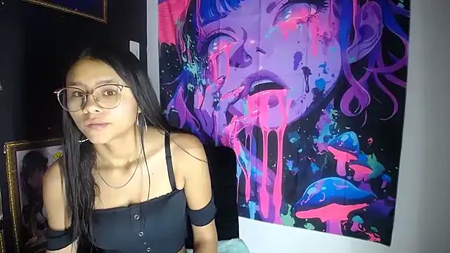 SofieLove_01 — oil and spanking on my tits 
